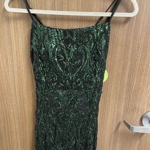 Windsor dark green formal/prom dress long